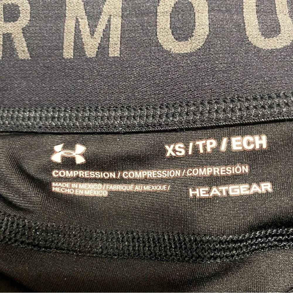 Under Armour XS Heatgear Compression Leggings, No Pockets - Picture 3 of 5